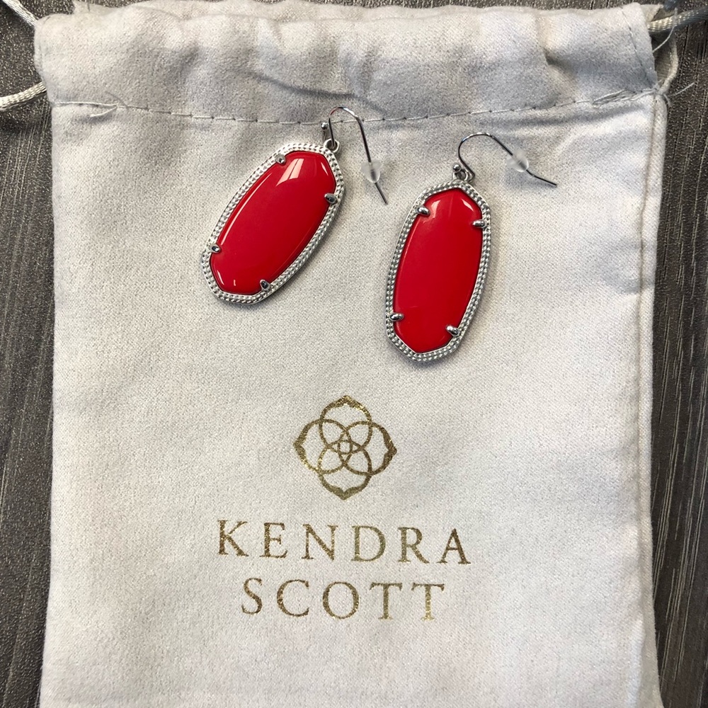 Kendra Scott Elle earrings